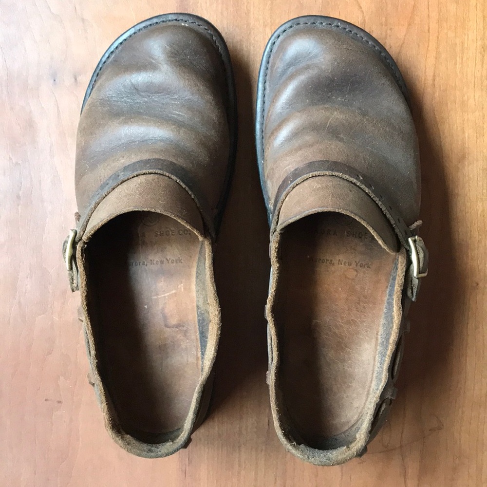 Aurora Shoe Co Middle English brown loafers
